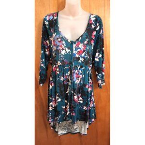 Torrid womens Top Dark Green Floral Hi-Lo  Button-Front Rayon size 1X